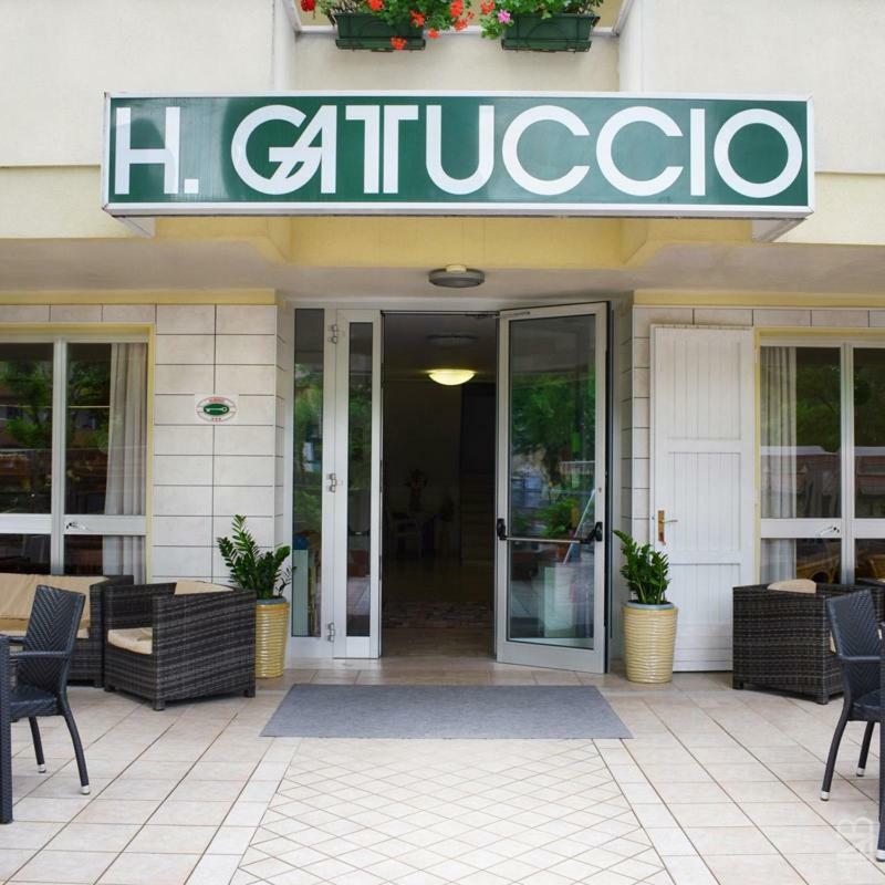 Hotel Gattuccio Чезенатико Экстерьер фото